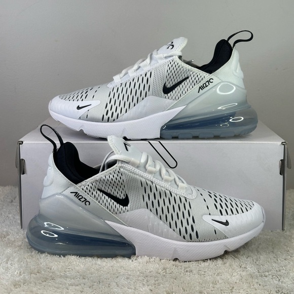 Nike Shoes - Nike Air Max 270